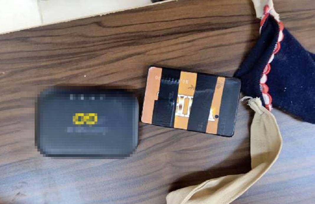 Ehliyet sınavına giren adayların üzerinden çıkan kopya düzeneği polisi bile şaşırttı 4